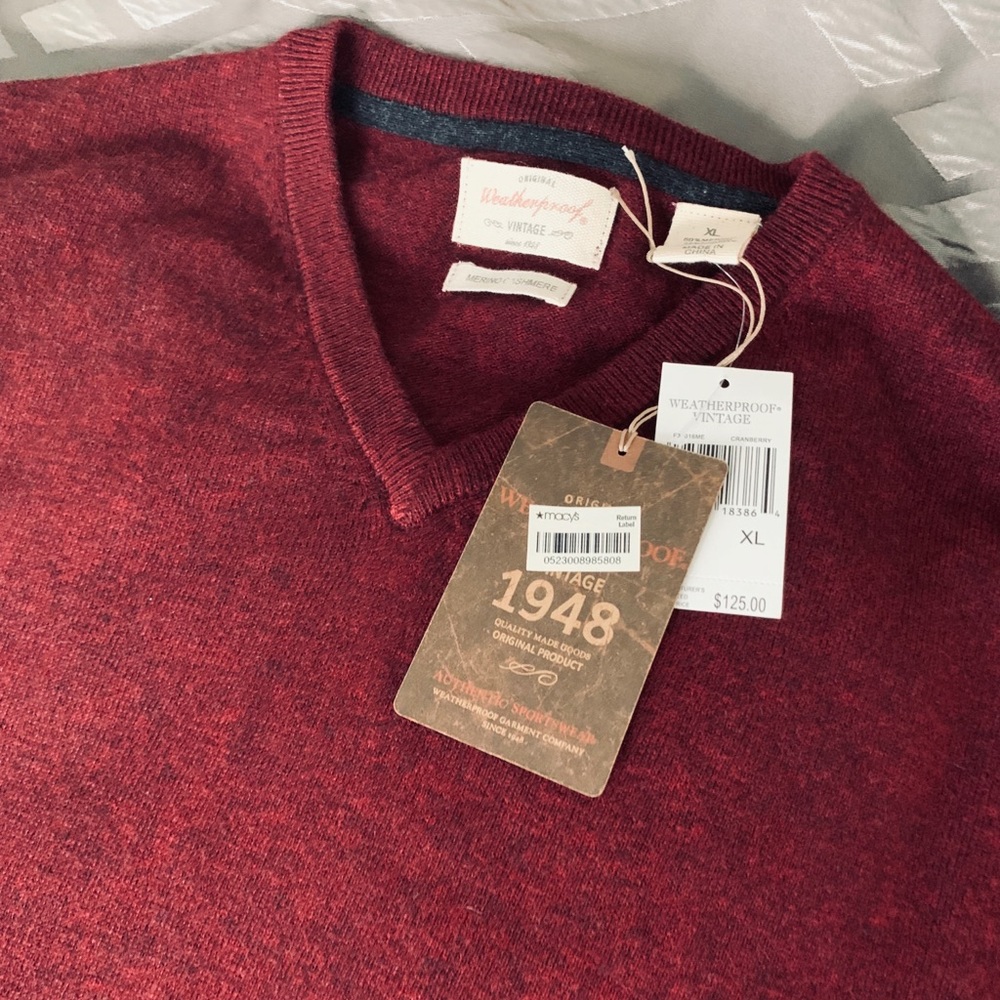 NWT Burgundy weatherproof merino cashmere sweater